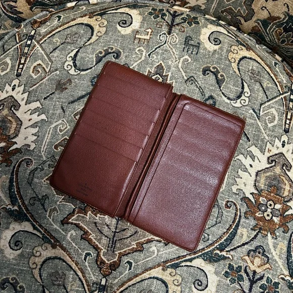 Louis Vuitton Brown Monogram Card Holder - Picture 3 of 6
